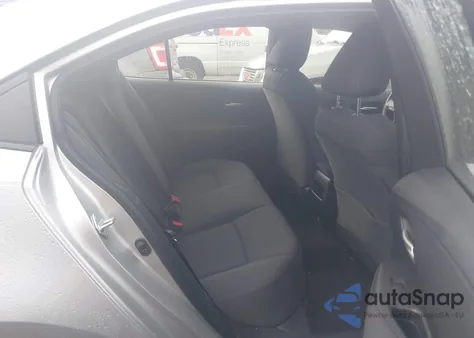 2021 Toyota Corolla Le z USA, uszkodzony, nr VIN JTDEPMAE3MJ131636